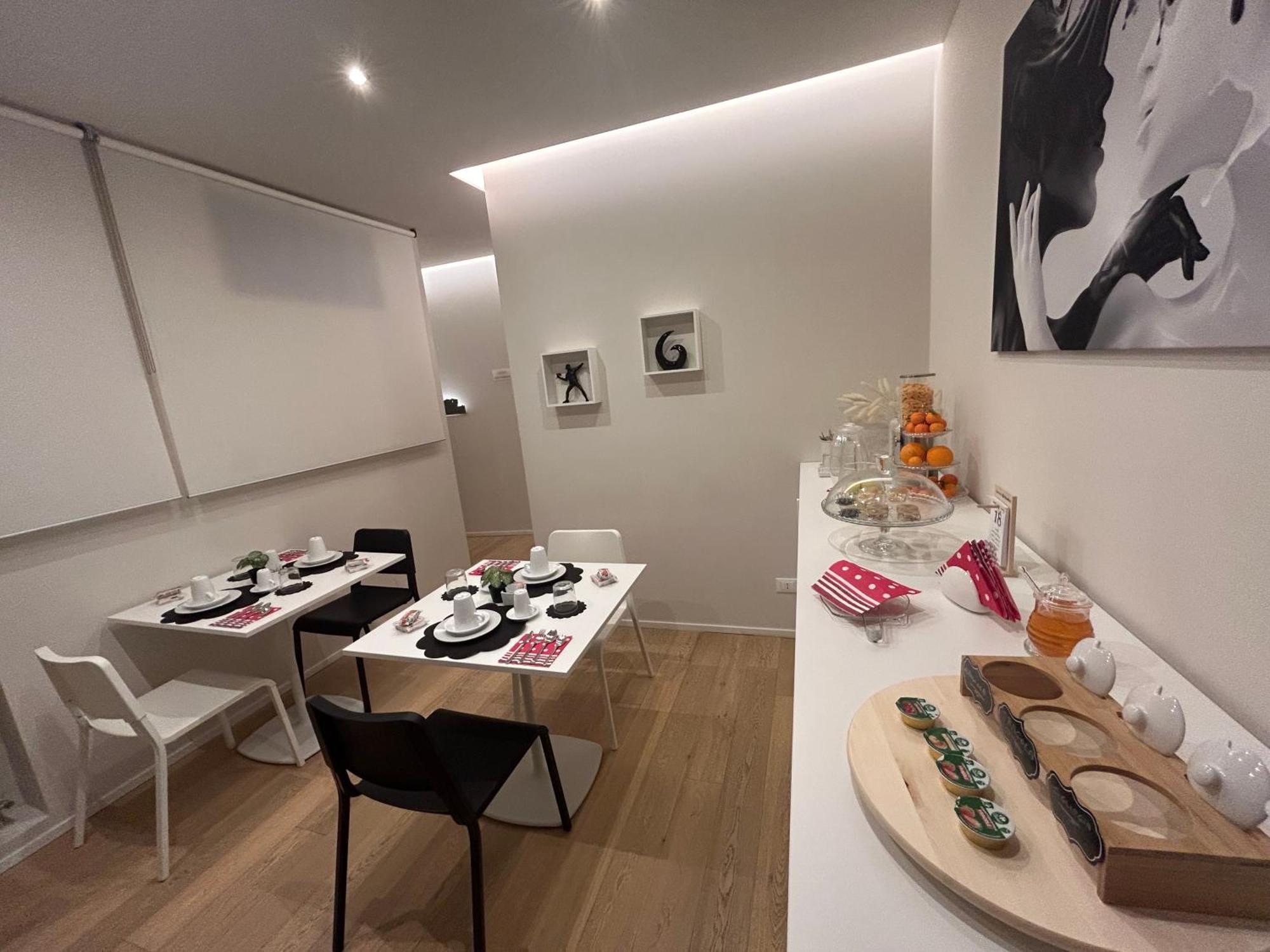 San Lorenzo Luxury Boutique Mantova Bagian luar foto