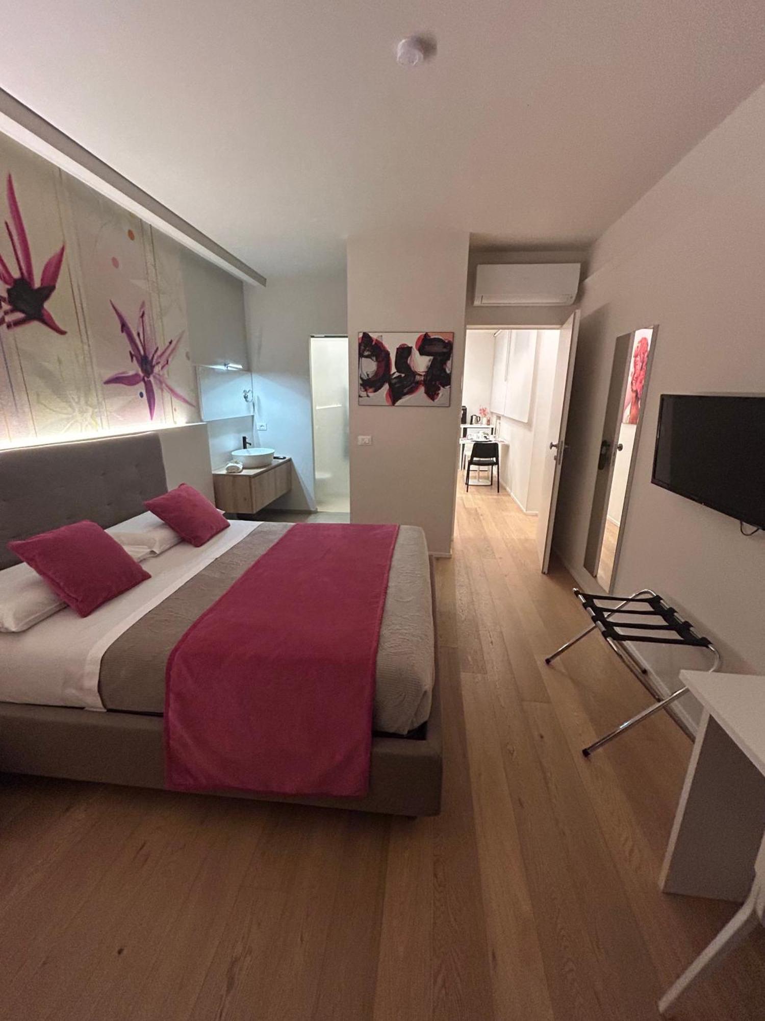 San Lorenzo Luxury Boutique Mantova Bagian luar foto